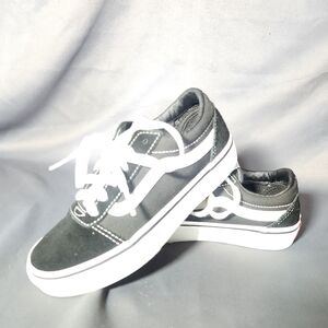 Vans youth size 1 skate shoe